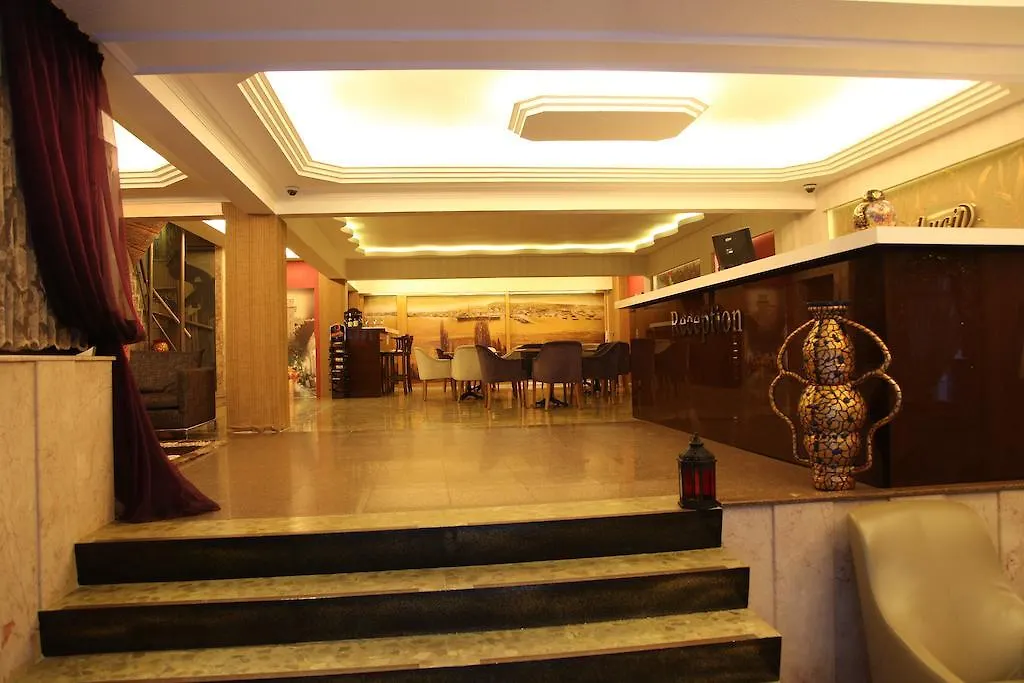 Lucid Hotel Izmir 4*,