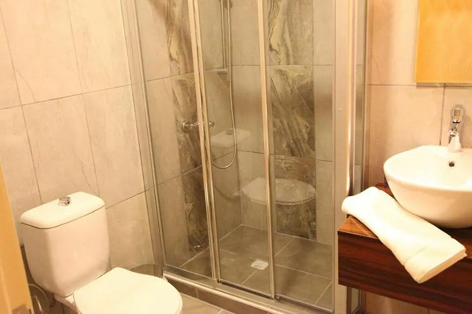 Lucid Hotel Izmir 4*,
